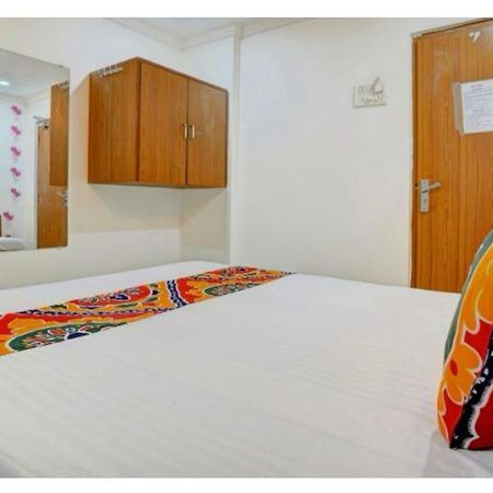 Hotel Super Мумбаи Экстерьер фото